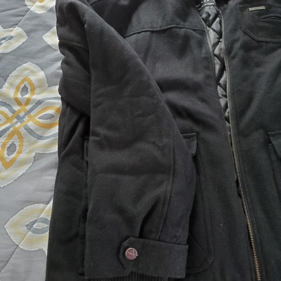 Men's Coat - Picture 4 of 7